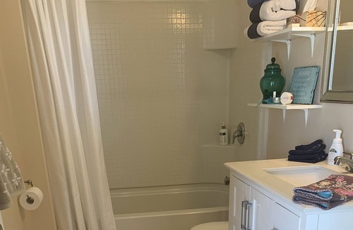 Conception Bay South Apartment | Beach Access - Ultra Comfortable