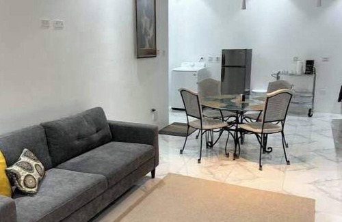 Whitehouse Apartment | Beach Access, WIFI, TV Ocean Breeze 3 @ Happy Life Villas