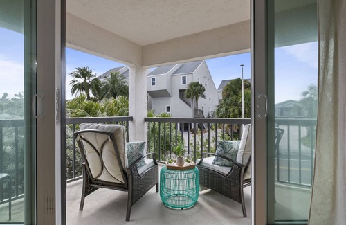 Indian Shores Condo | BEACH AND INTERCOASTAL ACCESS!