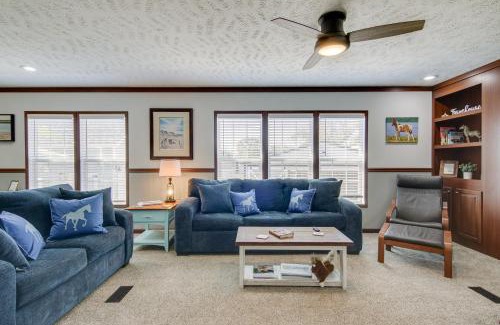Chincoteague House | Beach Bay Pony Place with Ponies 1 Mi to Water!