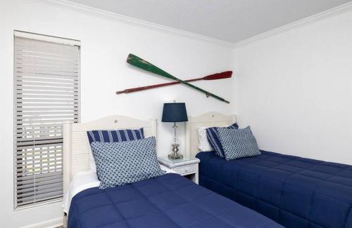 Sneads Ferry Apartment | Beach Blessing - Oceanfront Pool Balcony