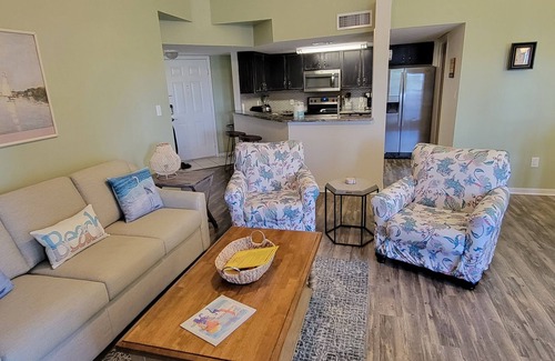 Clearwater Condo | "Beach Blessing 2"/2 Bed & 2 Full Baths