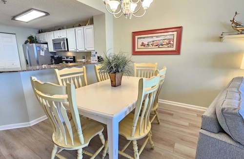 Fort Morgan Condo | Beach Club 3rd Floor, on Gulf, King/Queen/Sofa Sleep, WIFI, Pool