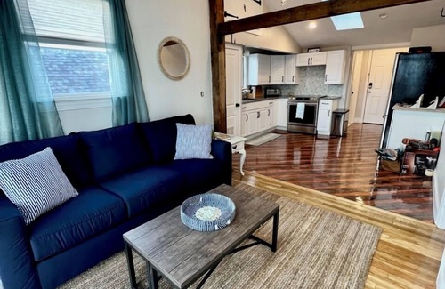 Hampton Condo | Beach Condo with a view! 3-bedroom with balcony porch!