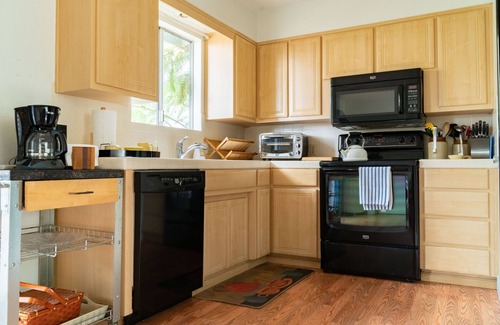 Morro Bay House | Beach Cottage by the Sea! Dog friendly and child friendly!