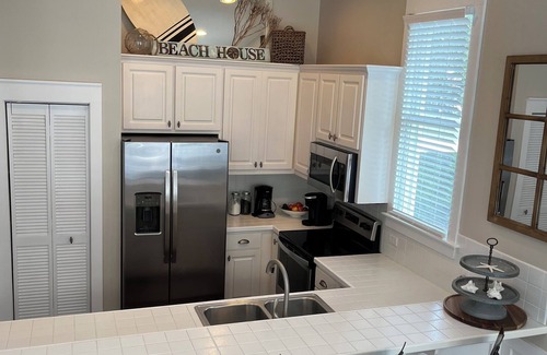 Sunnyside Cottage | Beach Cottage- Steps to beach, Private pool, one level 3bed 3bath