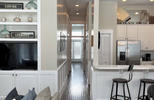 Sunnyside Cottage | Beach Cottage- Steps to beach, Private pool, one level 3bed 3bath