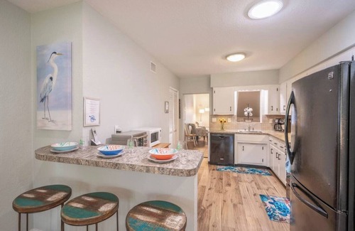 Cocoa Beach Cottage | Beach Duplex-Sleeps 8 per unit, walk 2 beach!