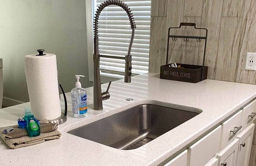 Summer Breeze House | BEACH FEVER in Horizon South - 2 BR, 2.5 bath, sleeps 8 - 5 min walk to beach!