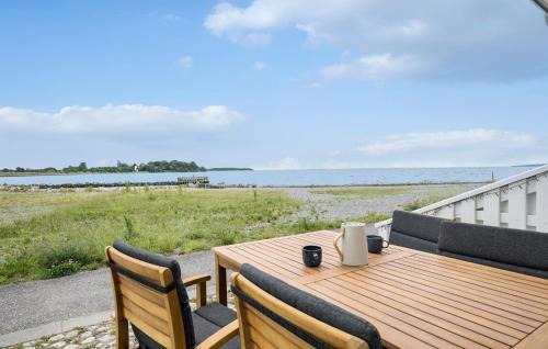Nykobing Sjaelland Apartment | Beach Front Apartment In Nykøbing Sj
