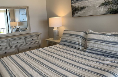 Sand Key Apartment | Beach Front Apartment Overlooking the Gulf