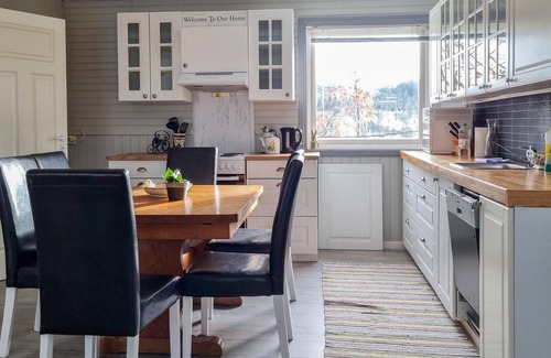 Oyslebo Apartment | Beach front apartment in øyslebø