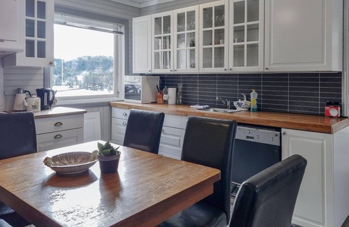 Oyslebo Apartment | Beach front apartment in øyslebø