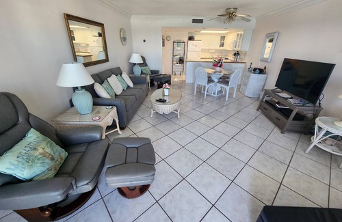 Holiday Isle Condo | Beach front Condo with gorgeous views of the Gulf and 300 Feet of Private Beach