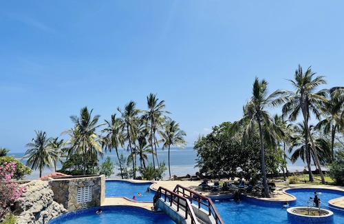 Mtwapa Villa | Beach Front