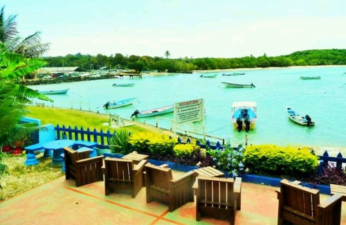 Buccoo Apartment | Beach front property Bucco Bay AC WIFI Standard Double Room Full-MGH