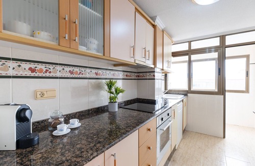 El Moncayo Apartment | Beach Haven by Fidalsa
