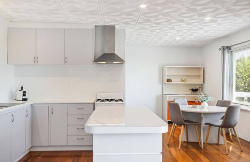 Lancelin House | Beach Haven - light, cosy and close to the beach