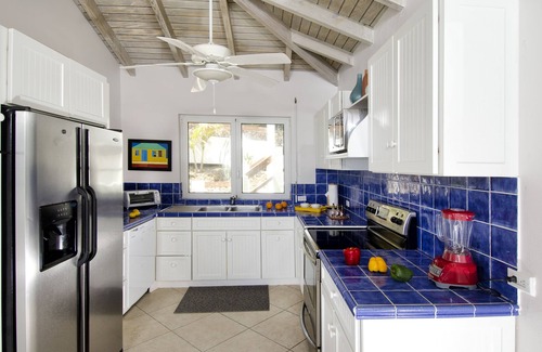 Dawn Beach Estates House | Beach House Younes - oceanfront 2 bedr villa - by Island Properties Online