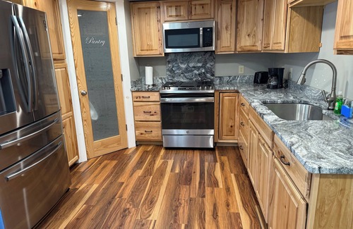 Warwick House | Beach house - 2 min from Conimicut Beach