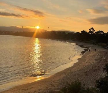 Bellerive House | Beach House 3 mins Walk Bellerive Beach, Hobart