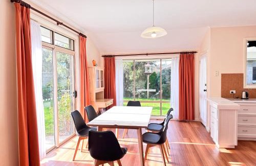 Bellerive House | Beach House 3 mins Walk Bellerive Beach, Hobart