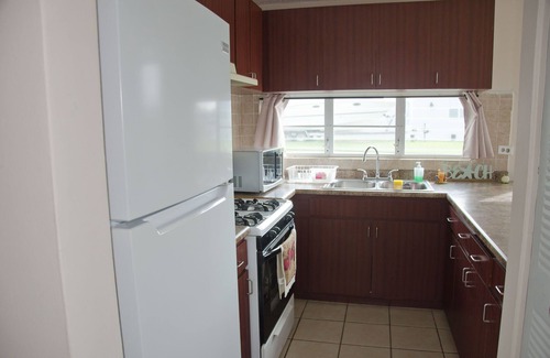 Bajo House | Beach-house Secure Gate community, 15 min walk to the beach