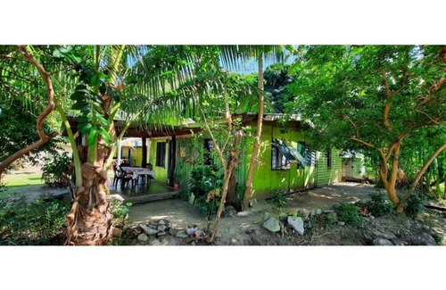 Waya Lailai House | BEACH HOUSE WITH WIFI Wayasewa Island, YASAWA.