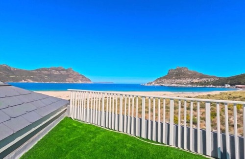 Hout Bay House | Beach House with Jacuzzi by the sea Hout Baynn