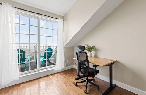 Old Orchard Beach Condo | Beach luxury Condo in Old Orchard Beach, ME, Spacious 4-bdrm, 3 1/2 bath w/AC