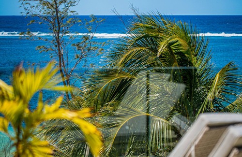 Belle Mare Apartment | Beach Penthouse Belmare Pied Dans L'eau