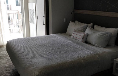 Clearwater Beach Hotel | Beach Vacation! Near Clearwater Beach, Pool, Bar, Free Buffet Breakfast