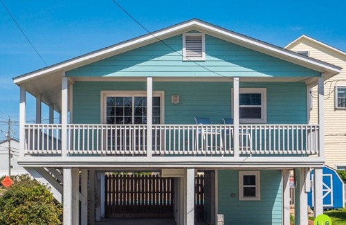 Wilmington Beach House | Beach view home in walking distance to public beach access & with private pool.