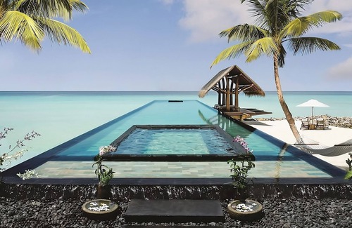 Reethi Rah Hotel | Beach Villa With Pool At One&Only Reethi Rah