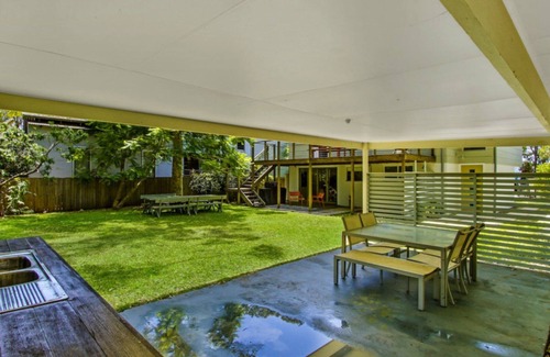 Pearl Beach House | Beach Vista - A Designer Delight Oposite the Beach