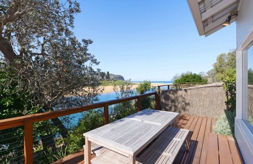 Macmasters Beach House | Beachcomber on Macmasters
