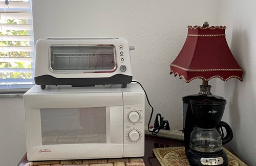Tarpon Springs Apartment | Beaches Sunset/Free Bicycles