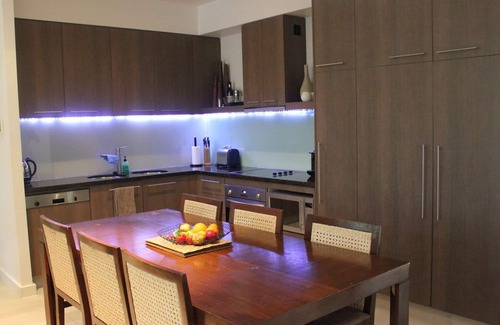 Palm Cove Resort | Beachfront 3/4 Bedroom Apartment - Stunning private plunge pool & bbq