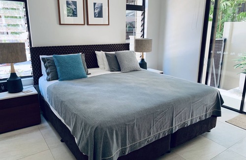 Palm Cove Resort | Beachfront 3/4 Bedroom Apartment - Stunning private plunge pool & bbq