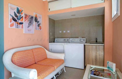 St. Ann's Bay Villa | Beachfront 4 Bedroom Luxury Villa with Pool, Chef, Butler