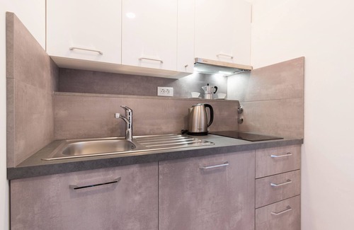 Podstrana Hotel | Beachfront Apartmants Zanic