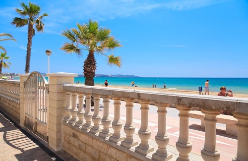 Vilafortuny Apartment | Beachfront Apartment with Pool · UHC SOL DE ESPAÑA 208