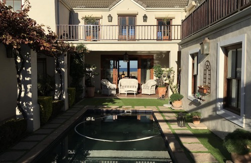 Elgin House | Beachfront apartment