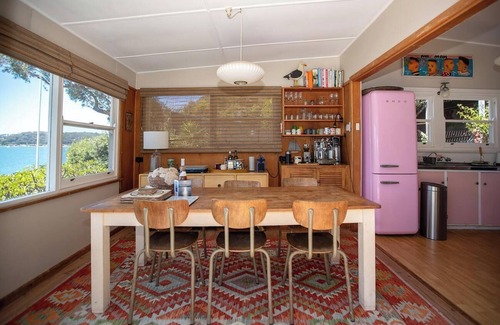 Great Mackerel Beach House | Beachfront Bliss - Mackerel Beach, right on the sand with spectacular views