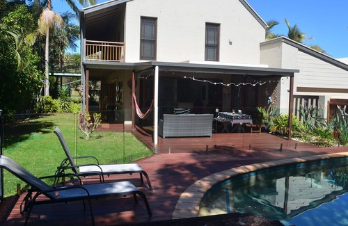 Wurtulla House | Beachfront back to nature reserve