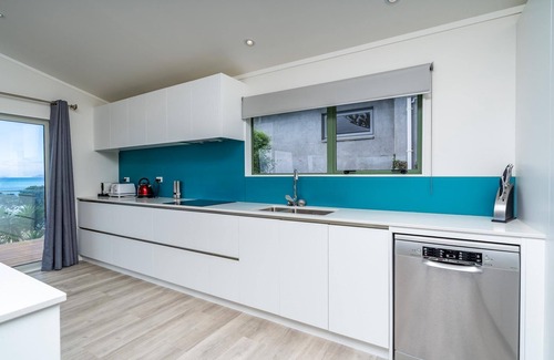 Langs Beach House | Beachfront Bliss - Beachfront Langs with spectacular views and spa pool