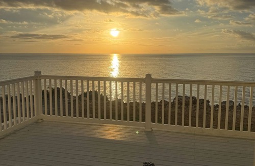 Orange Bay Apartment | Beachfront Bliss: Spacious 2-Bedroom Townhouse with Sunset Views in Negril