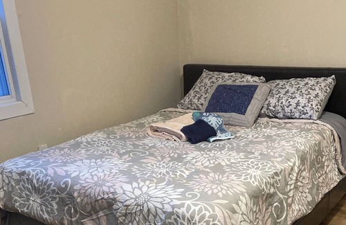 Lagoon City Cottage | Beachfront cabin on Lake Simcoe in Lagoon City