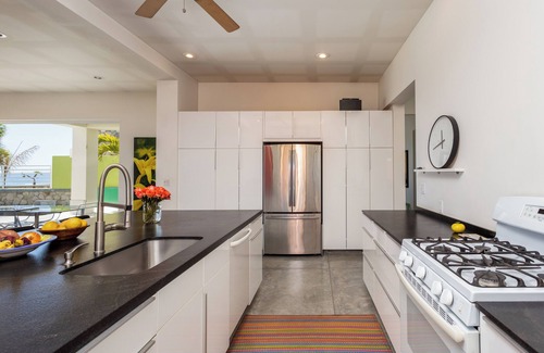 Los Barriles House | Beachfront Contemporary The Heart Of Los Barriles! New 1/1 Guest Casita!