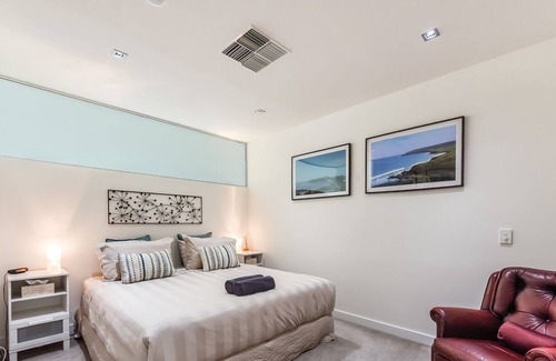 Fleurieu Peninsula Apartment | Beachfront Couples Getaway